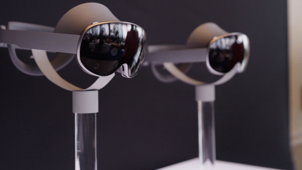 Samsung Galaxy XR vs Apple Vision Pro